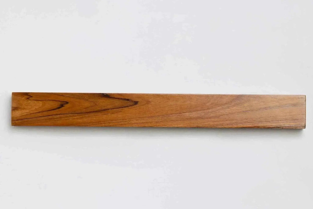 Knife Holder – Sleek Wall-Mounted Storage for Modern Kitchens